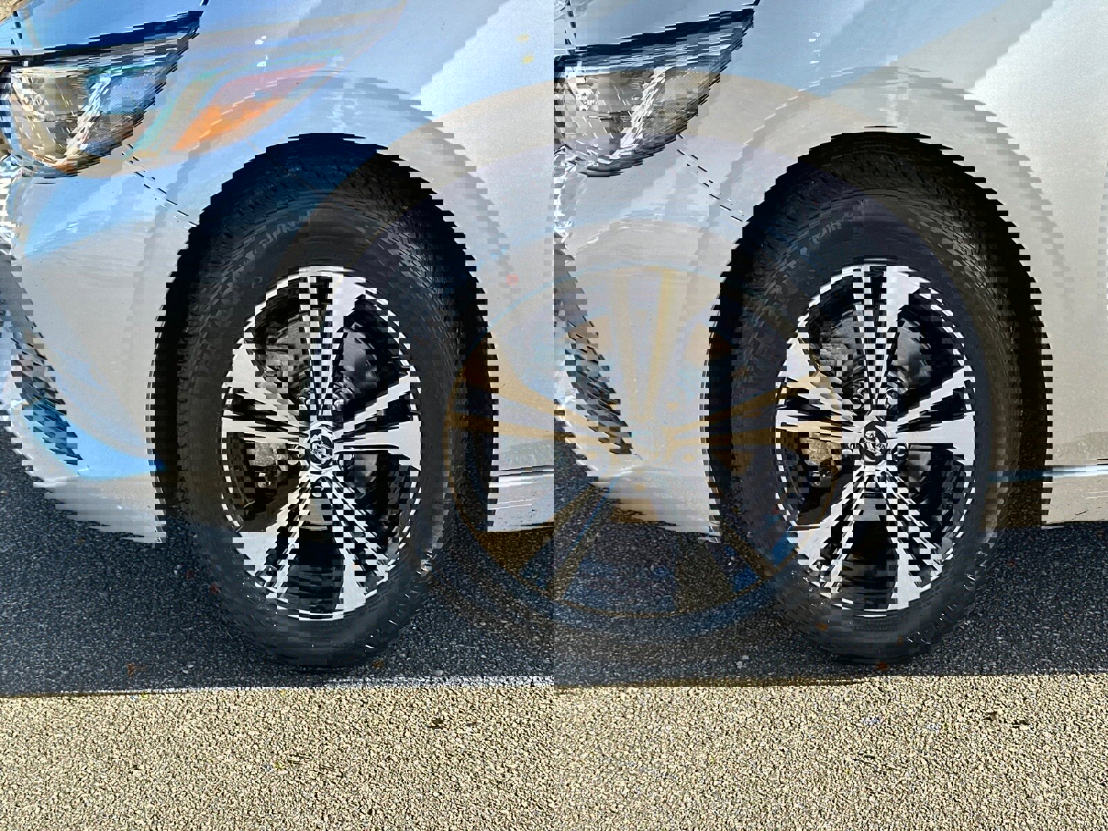 Used 2023 Nissan Sentra SV image 11