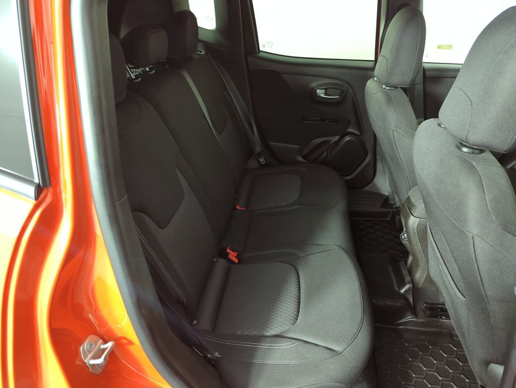 Used 2021 Jeep Renegade Latitude image 31