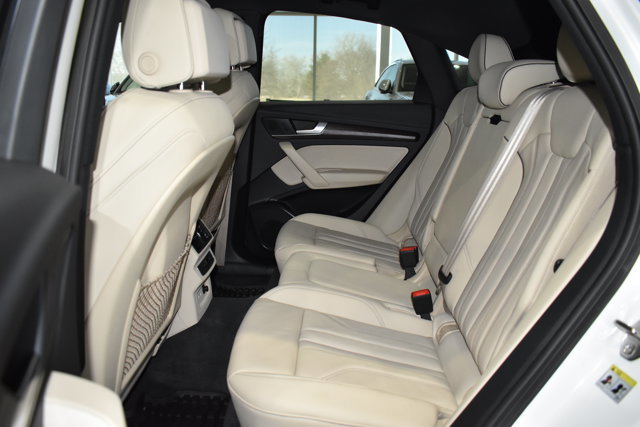 Used 2023 Audi Q5 2.0T Premium w/ Convenience Package image 30