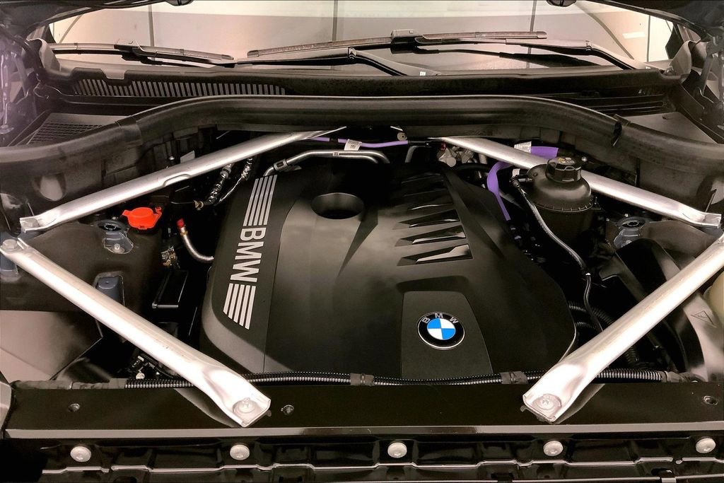 Certified 2026 BMW X7 xDrive40i image 9