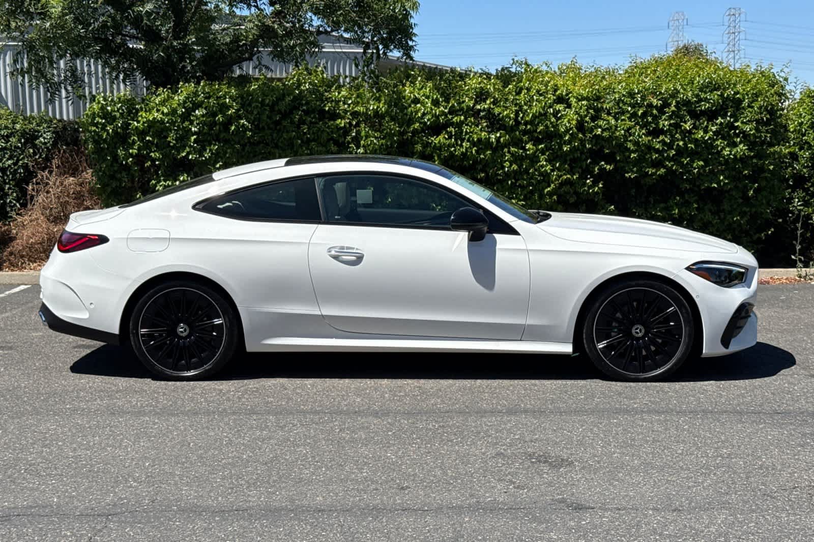 New 2026 Mercedes-Benz CLE 300 4MATIC Coupe image 2