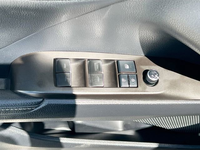 Used 2021 Toyota Camry XSE image 12