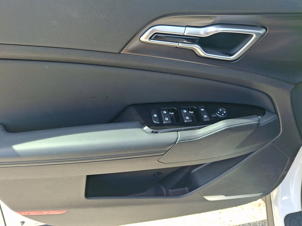 Used 2023 Kia Sportage EX FWD image 24