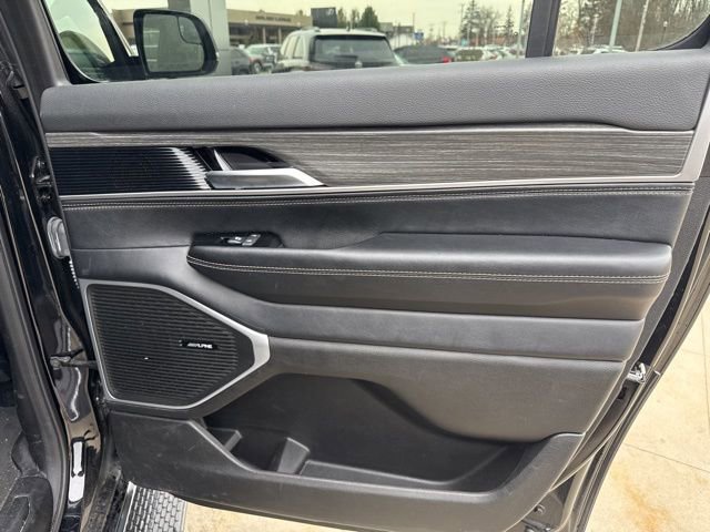 Used 2024 Jeep Wagoneer L Series II w/ Flexible Seating Group image 41
