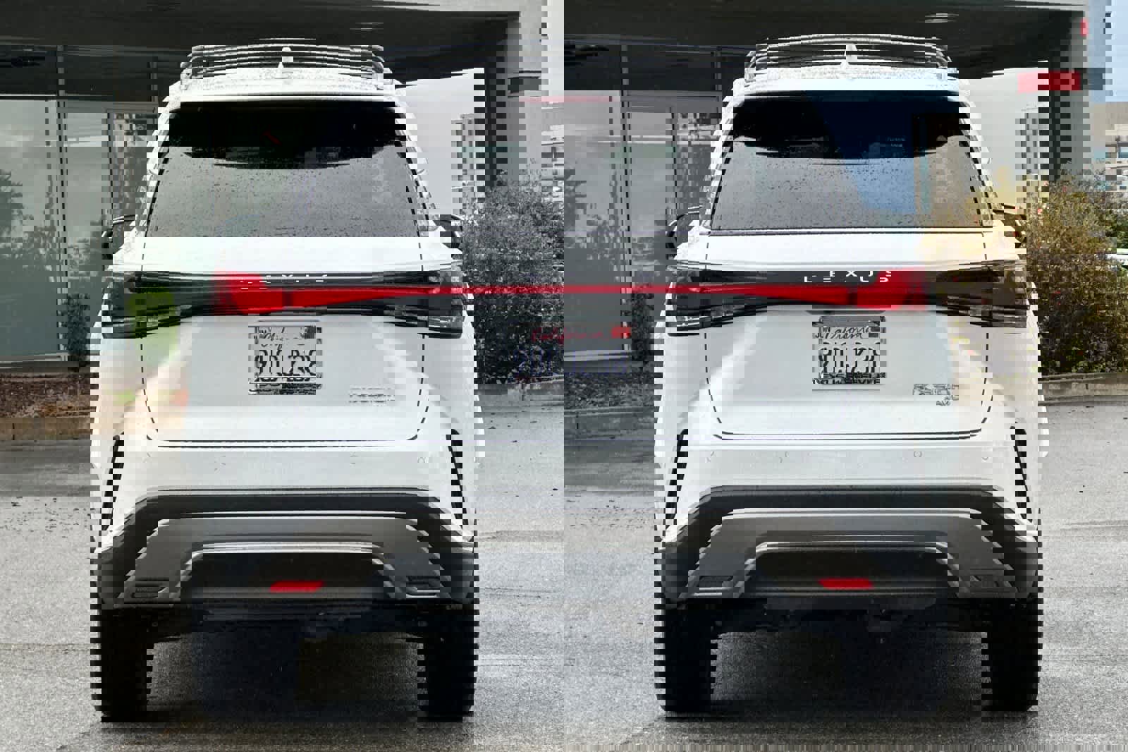 Used 2025 Lexus RX 350h w/ Convenience Package image 8