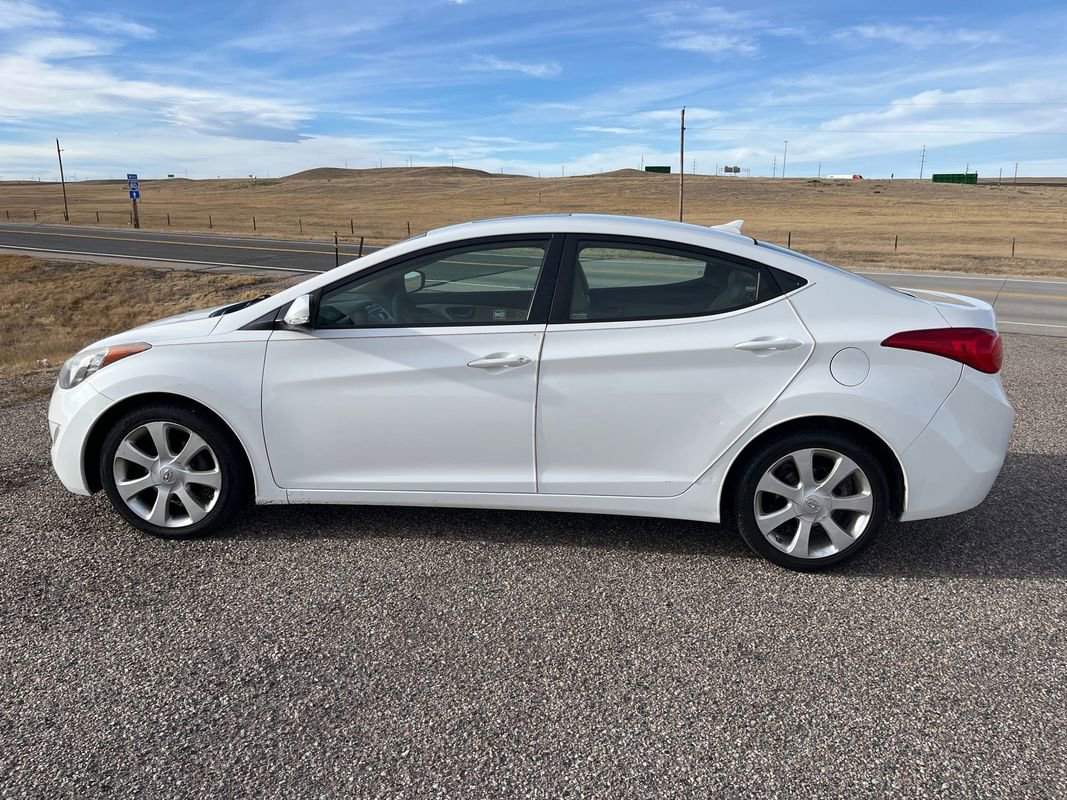 Used 2012 Hyundai Elantra Limited image 2