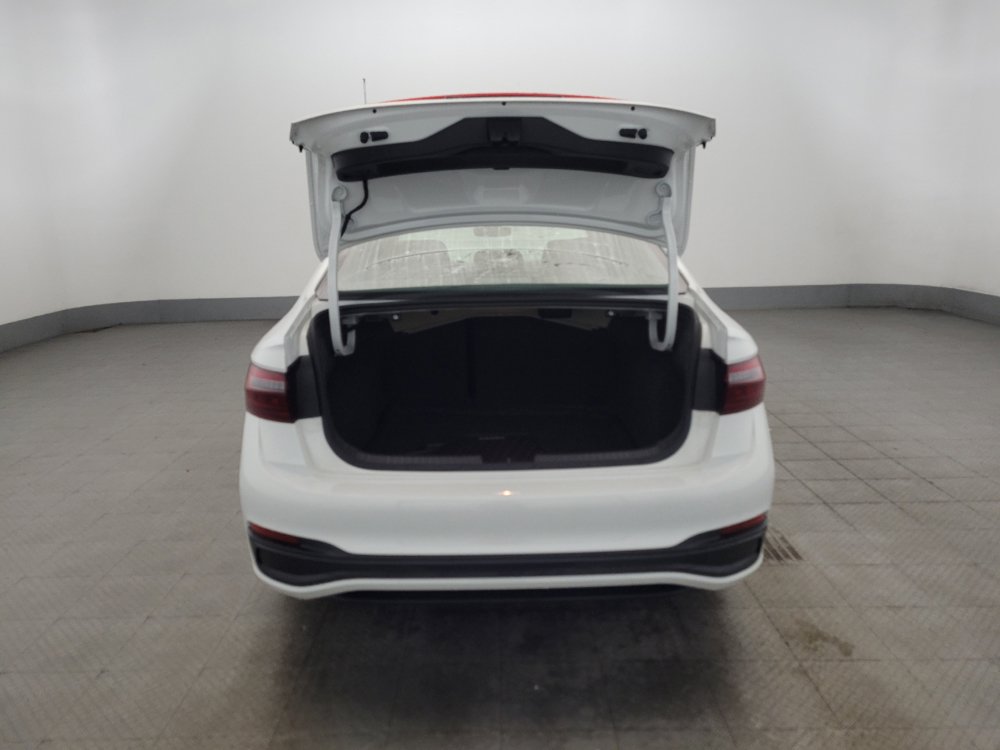 Used 2025 Volkswagen Jetta Sport FWD image 29