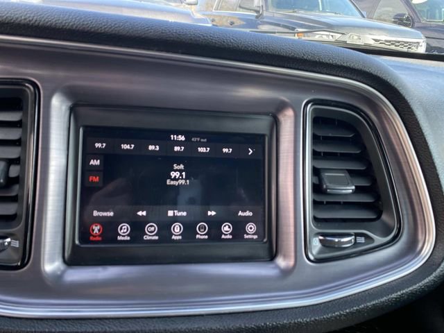 Used 2018 Dodge Challenger SXT image 8