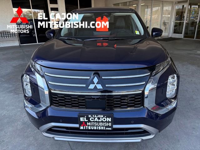 Used 2025 Mitsubishi Outlander SE image 10