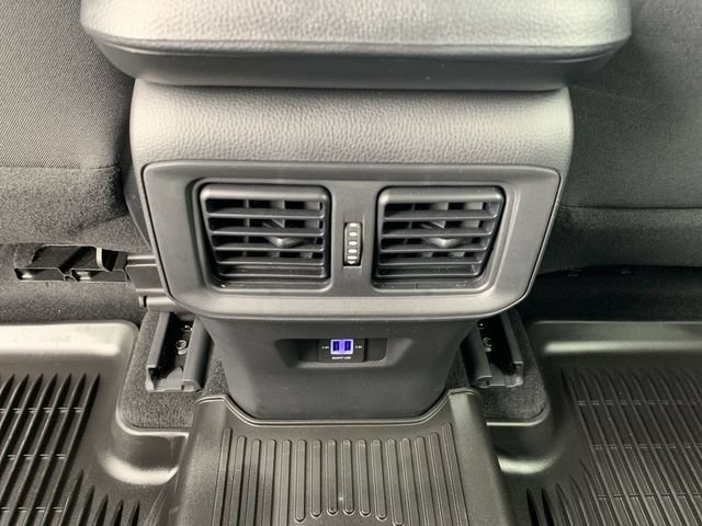 Used 2024 Toyota RAV4 LE AWD/4WD image 31