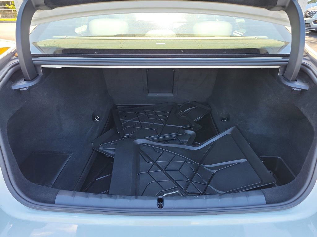 Used 2024 BMW 760i xDrive w/ Executive Package image 14