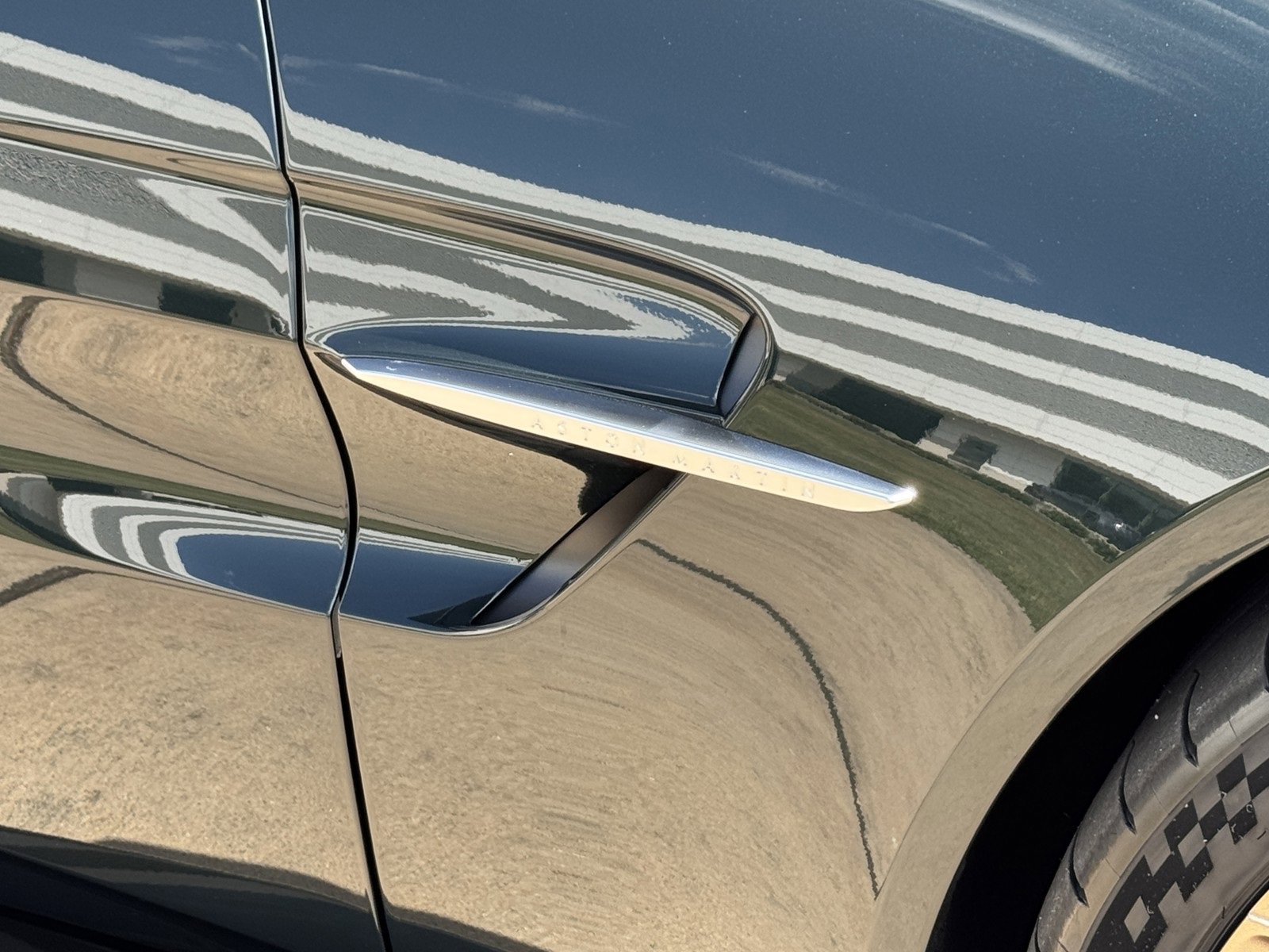 New 2026 Aston Martin V8 Vantage Coupe image 22