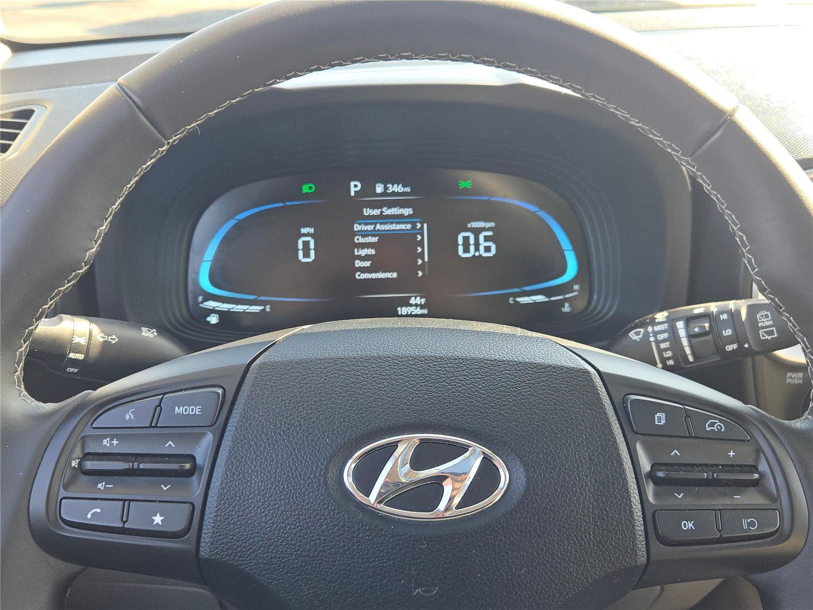 Used 2025 Hyundai Venue SEL image 35