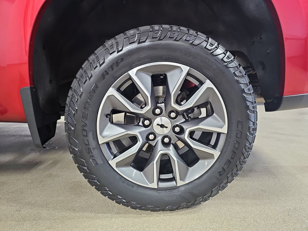 Used 2022 Chevrolet Silverado 1500 RST AWD/4WD image 38