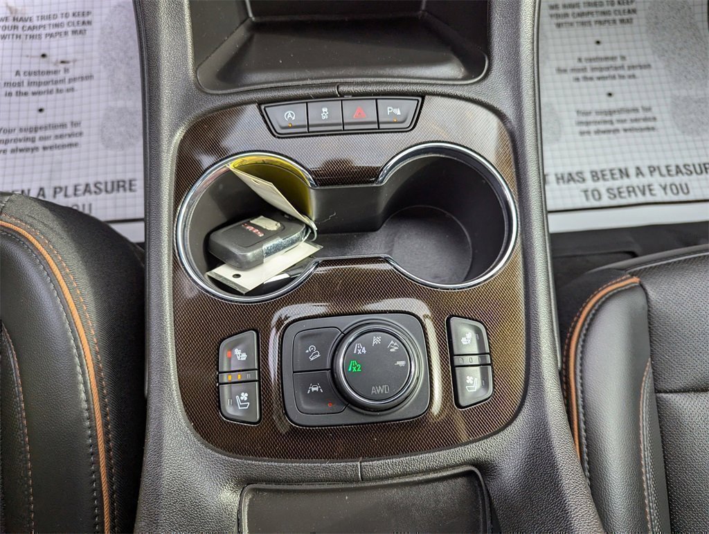 Used 2022 GMC Acadia AT4 w/ Technology Package image 27