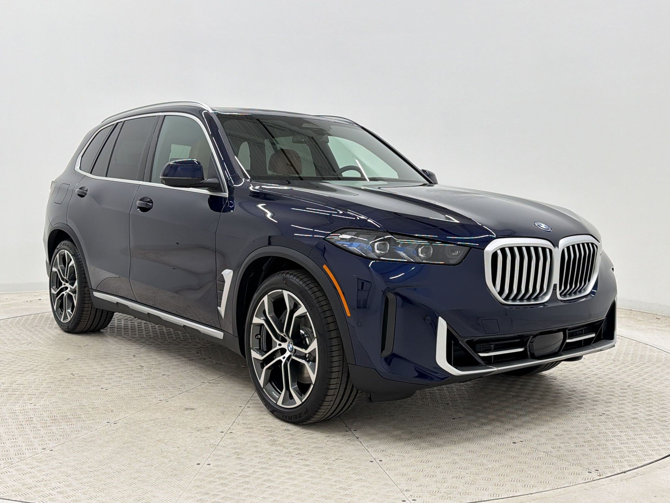 New 2026 BMW X5 xDrive50e w/ Climate Comfort Package AWD/4WD image 6