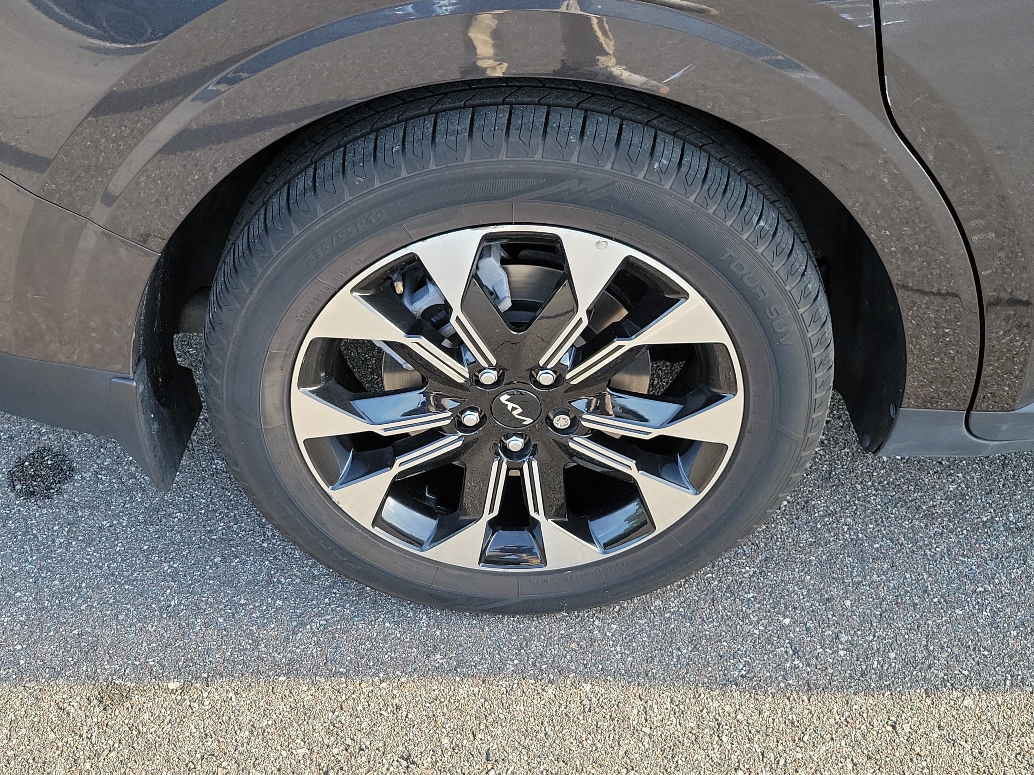 Used 2022 Kia Carnival EX FWD image 40
