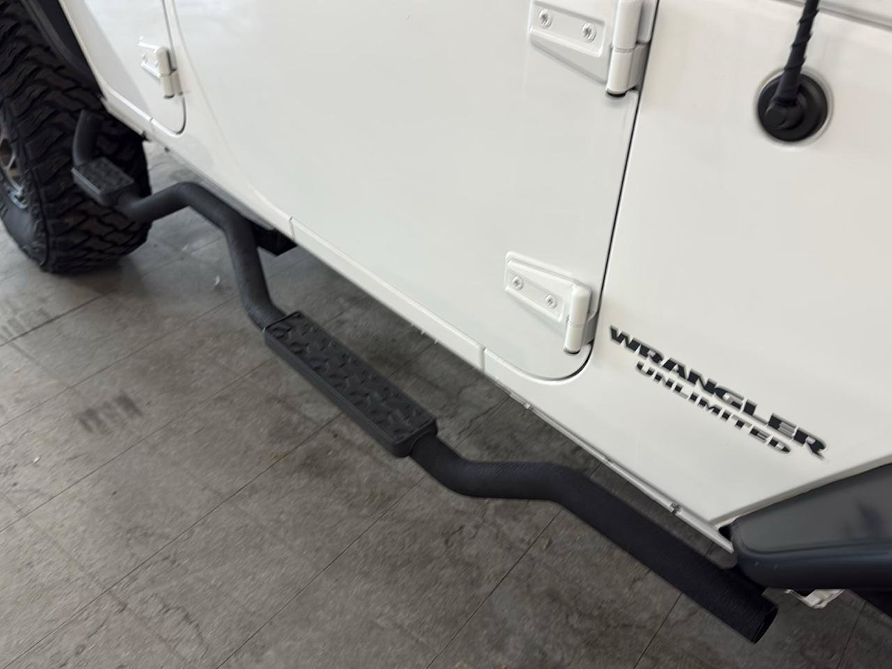 Used 2016 Jeep Wrangler Unlimited Rubicon AWD/4WD image 84