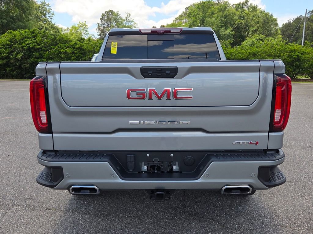 Used 2023 GMC Sierra 1500 AT4 w/ AT4 Premium Package AWD/4WD image 8