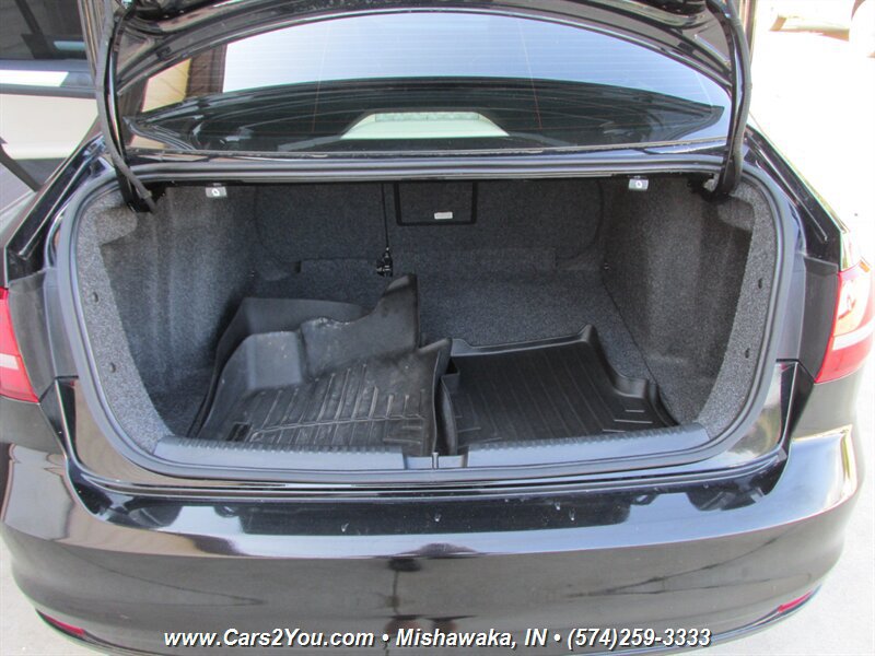 Used 2017 Volkswagen Jetta SE FWD image 14