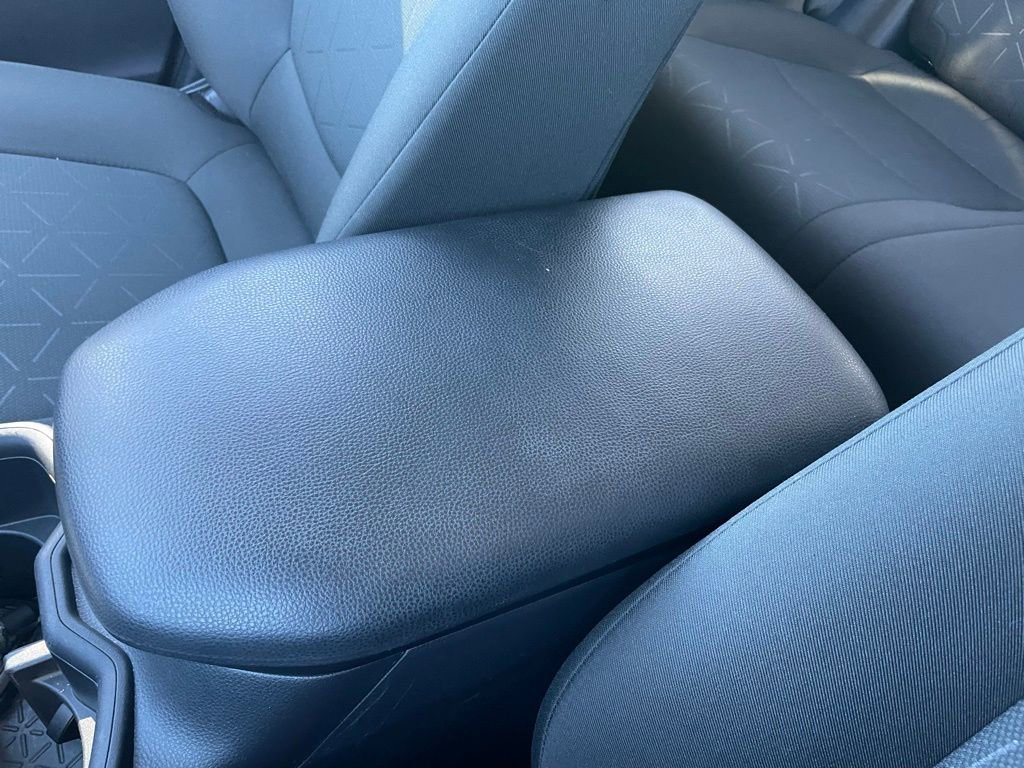 Used 2024 Toyota RAV4 XLE AWD/4WD image 45