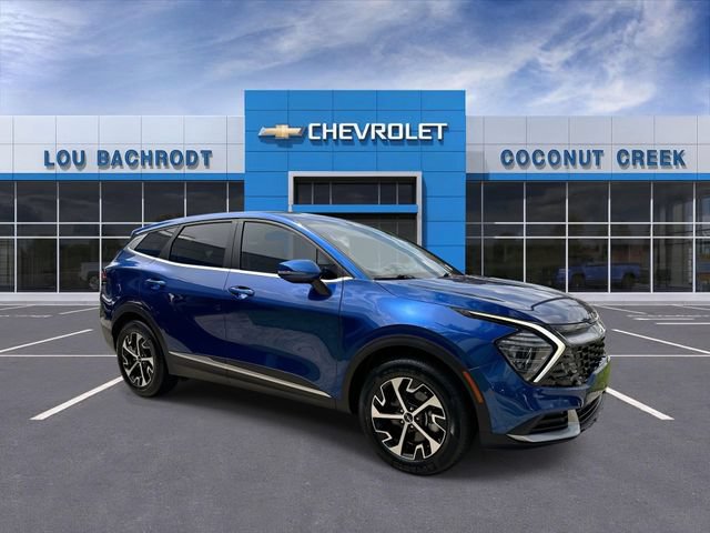 Used 2025 Kia Sportage EX FWD image 2
