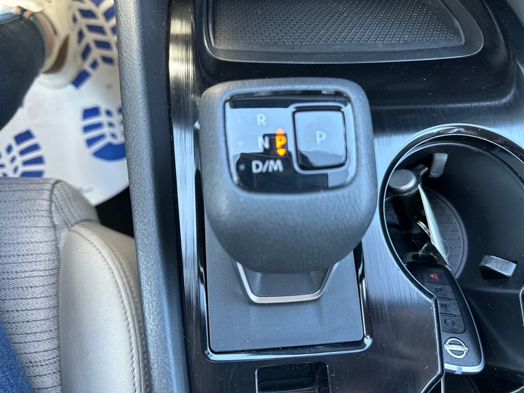 Used 2023 Nissan Rogue SV image 25