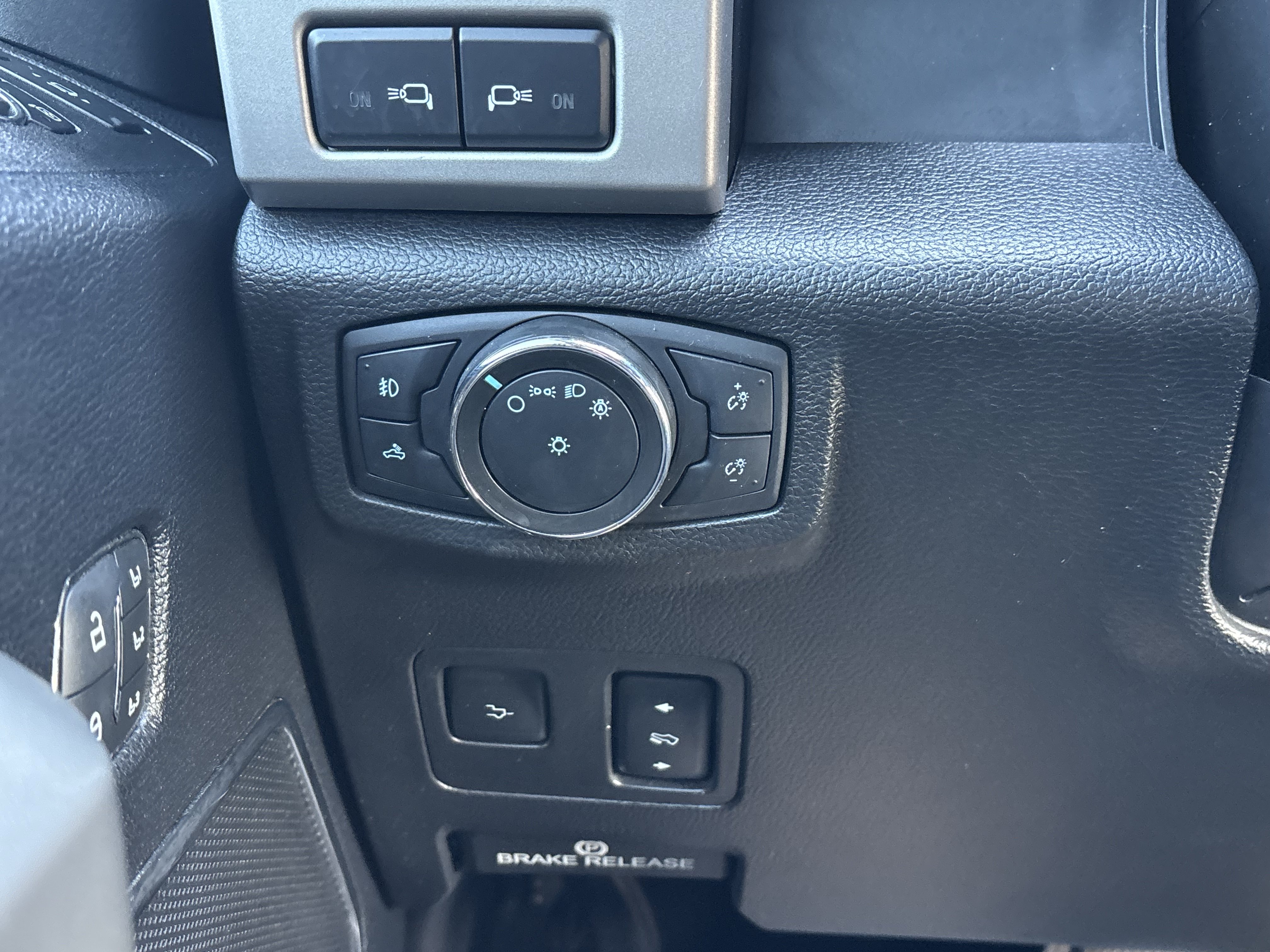 Certified 2021 Ford F250 Lariat w/ Lariat Ultimate Package AWD/4WD image 38