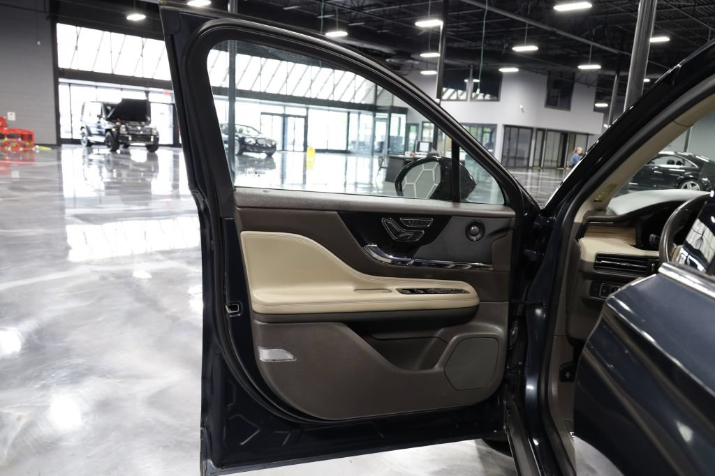 Used 2020 Lincoln Corsair Reserve w/ Equipment Group 201A FWD image 10