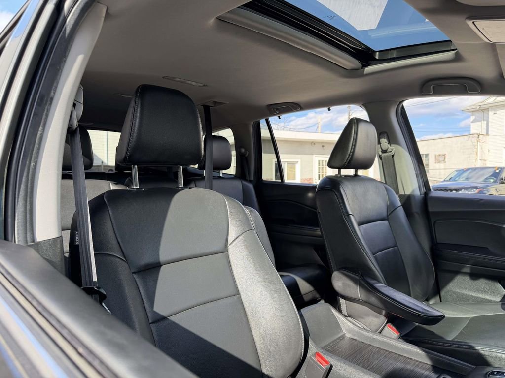 Used 2021 Honda Pilot Special Edition image 11