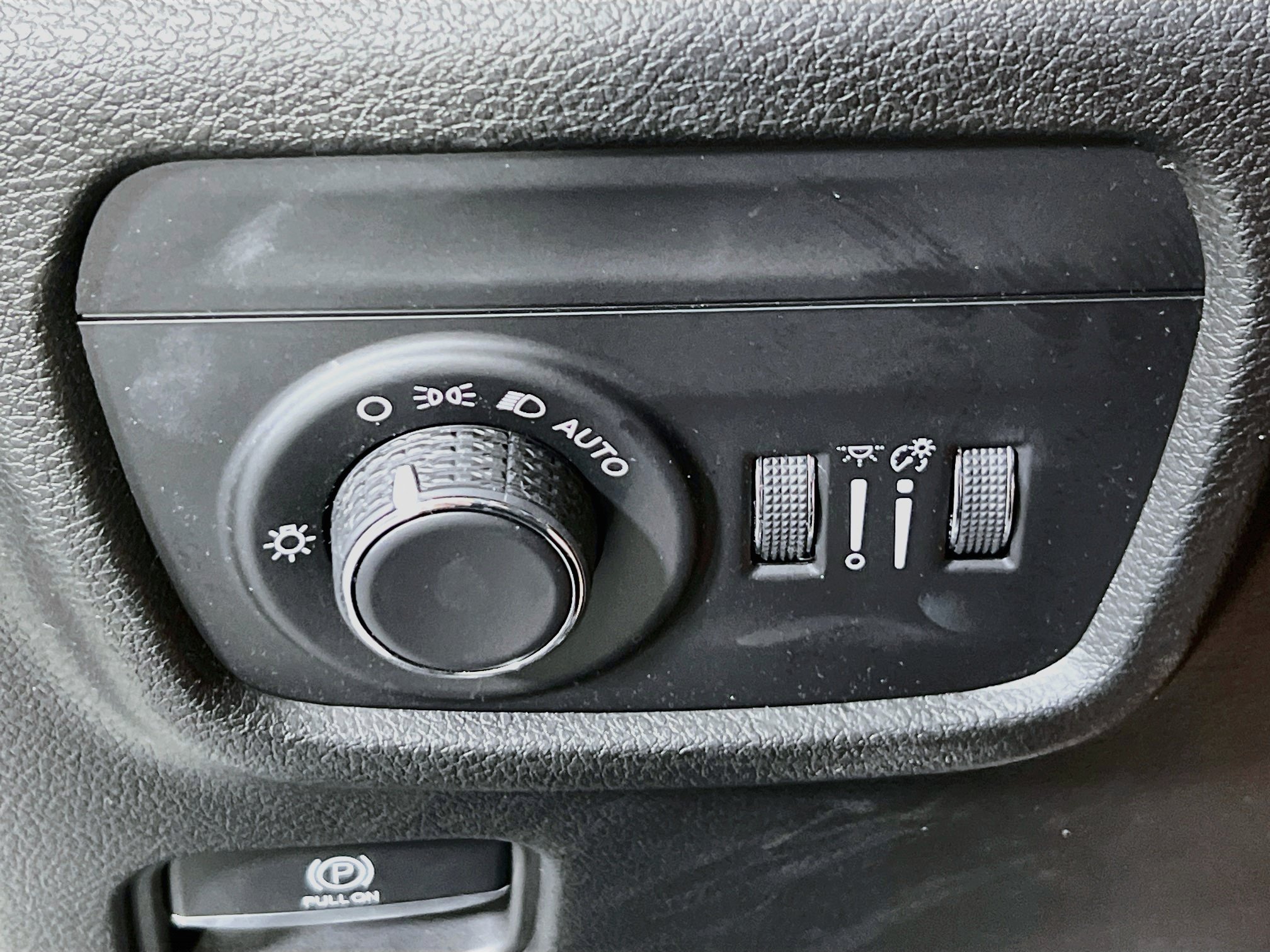 Used 2023 Jeep Grand Cherokee L Laredo AWD/4WD image 10