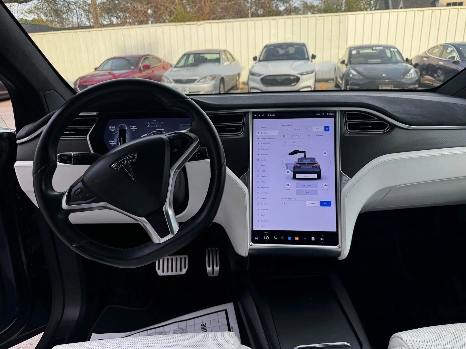 Used 2016 Tesla Model X Performance image 3