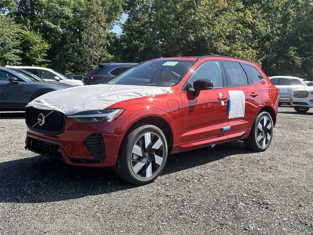 New 2025 Volvo XC60 T8 Plus w/ Climate Package