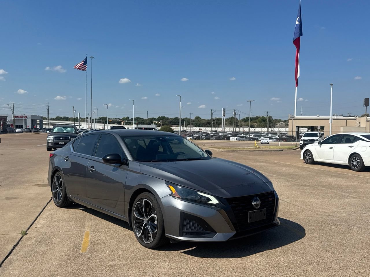 Used 2023 Nissan Altima 2.5 SR w/ SR Premium Package