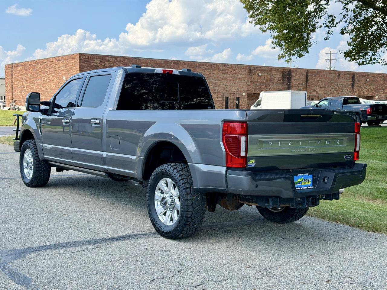 Used 2022 Ford F350 Platinum AWD/4WD image 4
