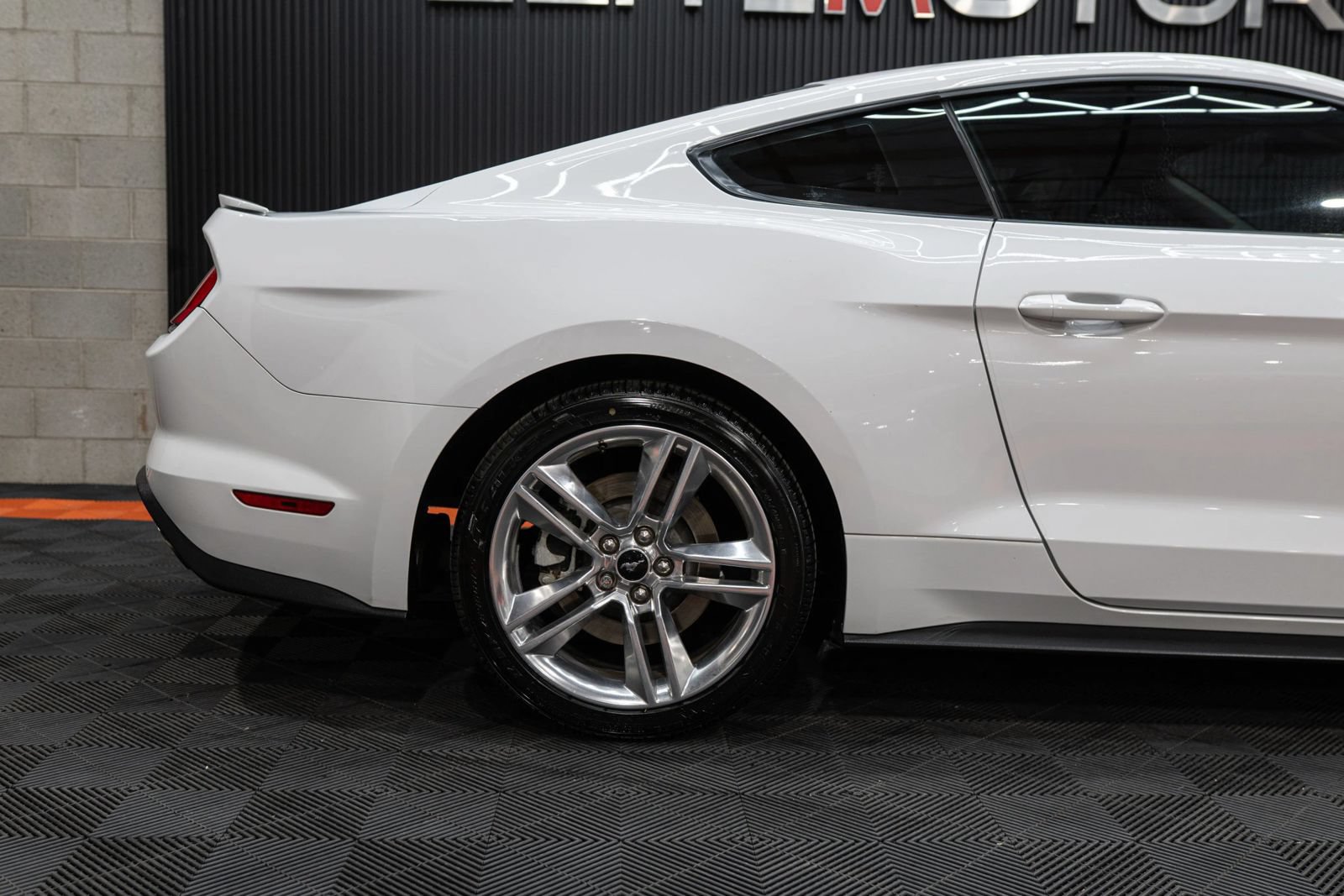 Used 2020 Ford Mustang GT Premium w/ Equipment Group 401A RWD image 11