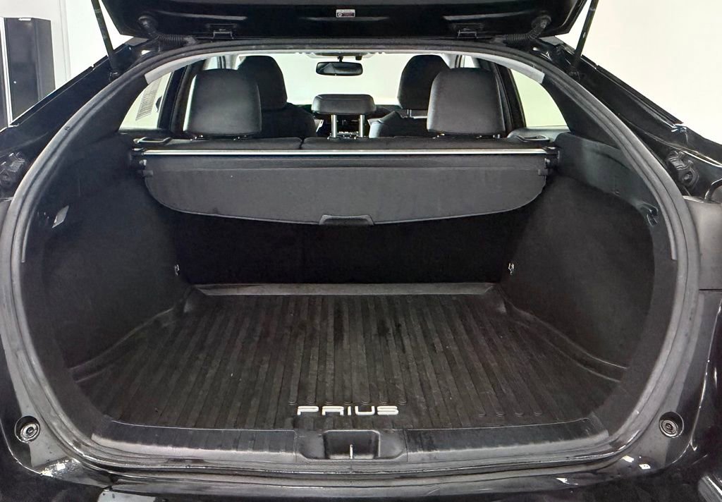 Used 2016 Toyota Prius Four image 23