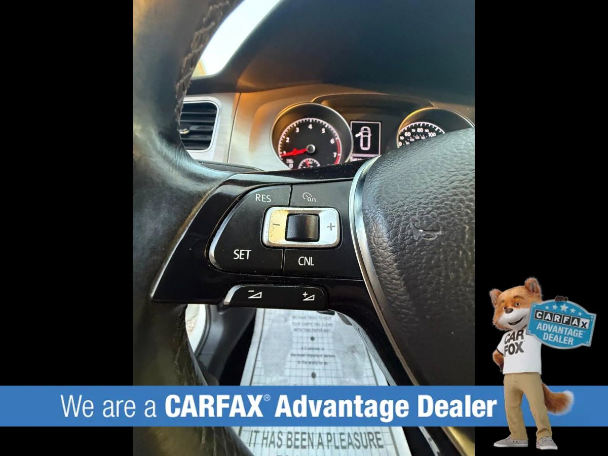 Used 2016 Volkswagen Golf S image 30