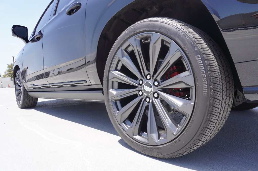 Certified 2025 Cadillac Escalade ESV V AWD/4WD image 8