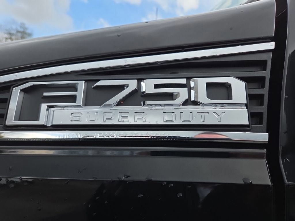 Used 2023 Ford F750 2WD Regular Cab Super Duty image 13