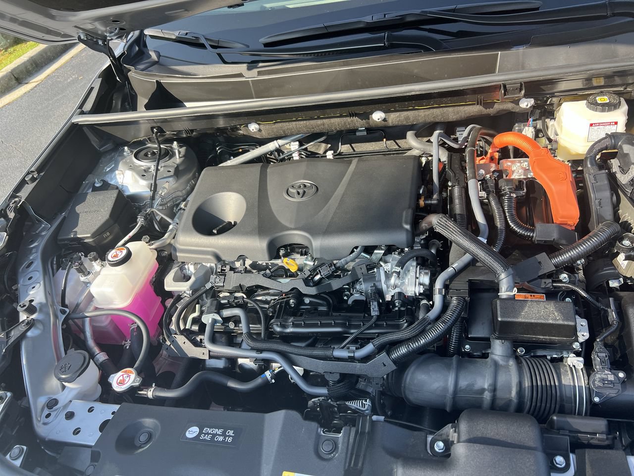 Used 2025 Toyota RAV4 XLE AWD/4WD image 35