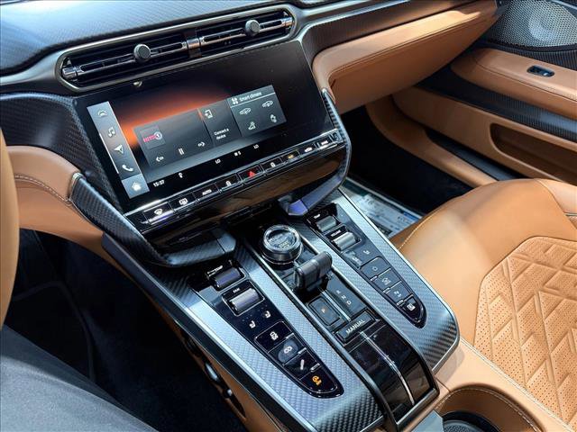 New 2026 Aston Martin Vanquish image 21