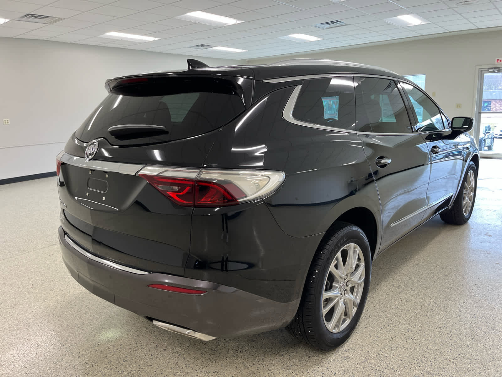 Used 2023 Buick Enclave Essence w/ Experience Buick Package image 5