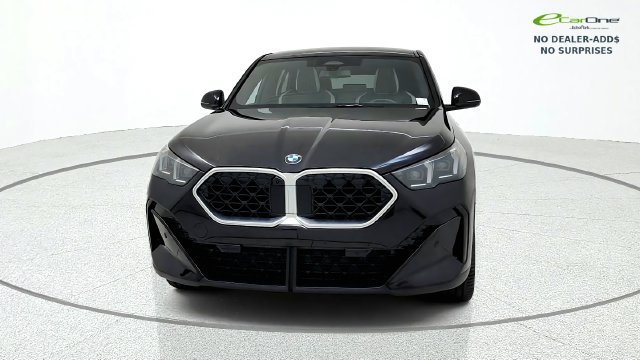 Used 2026 BMW X2 xDrive28i AWD/4WD image 2