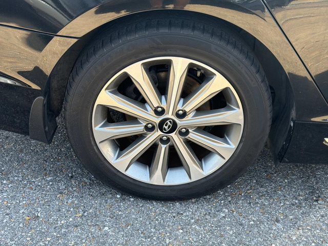 Used 2016 Hyundai Sonata Limited FWD image 5