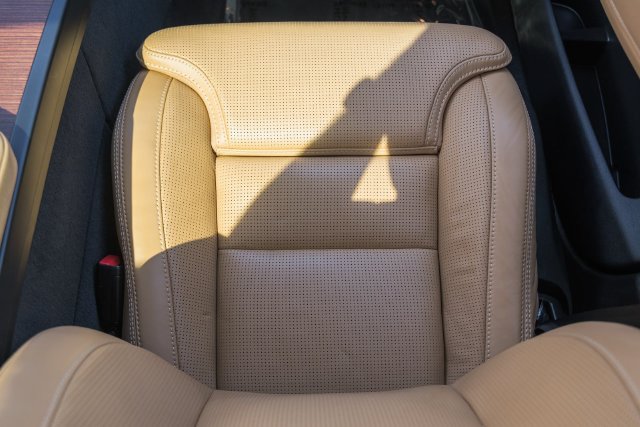 Certified 2024 Volvo XC60 T8 Ultimate w/ Protection Package Premier AWD/4WD image 35