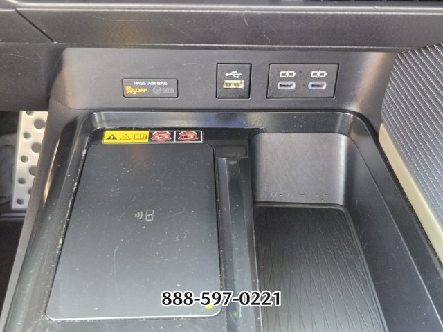 Used 2025 Toyota Camry SE FWD image 24