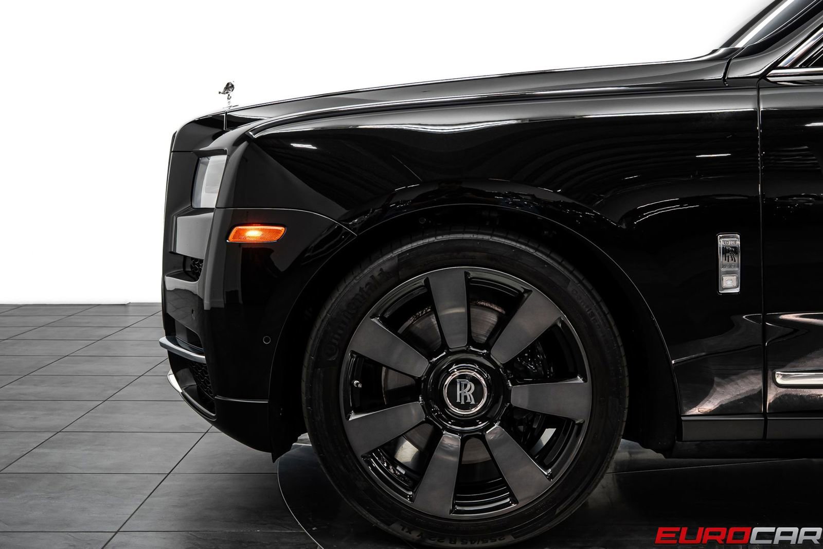 Used 2023 Rolls-Royce Cullinan w/ Cullinan Package AWD/4WD image 15
