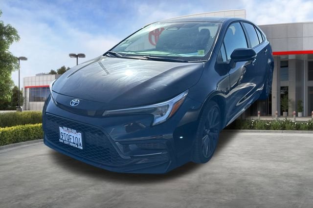 Certified 2025 Toyota Corolla SE image 3