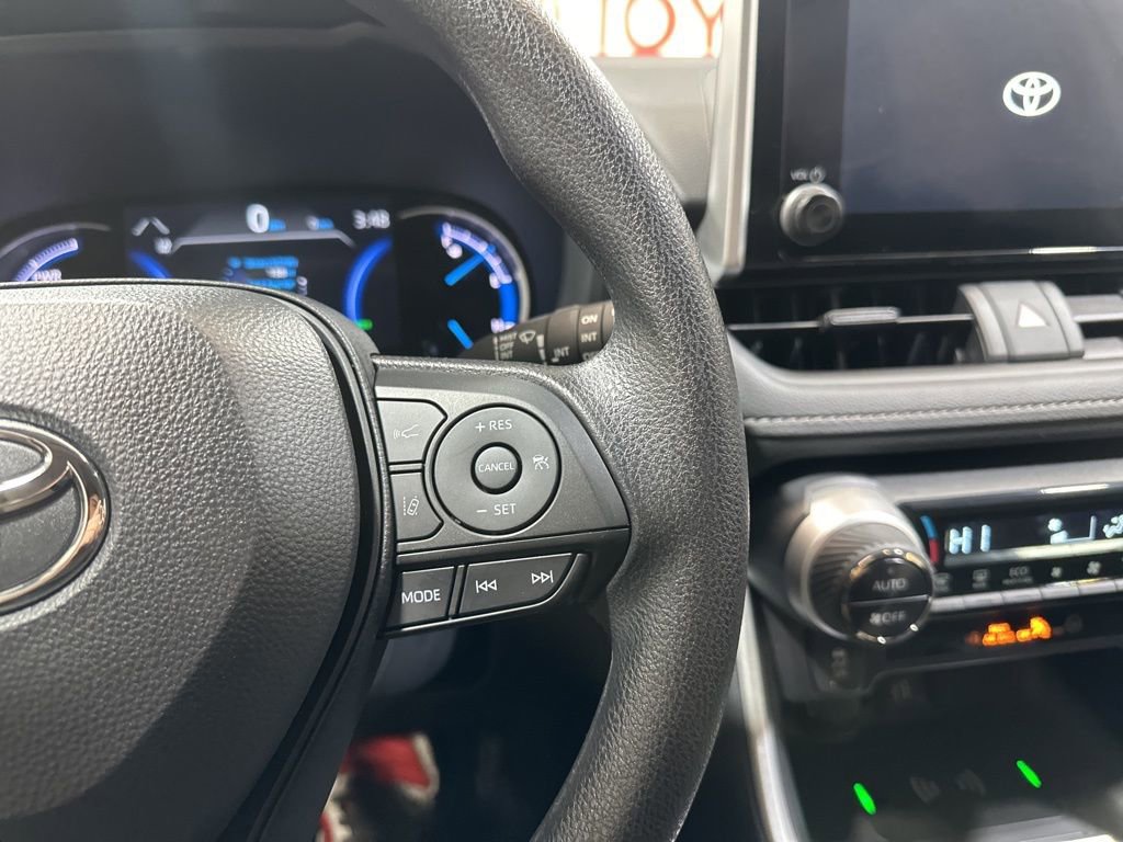 Used 2025 Toyota RAV4 XLE image 25